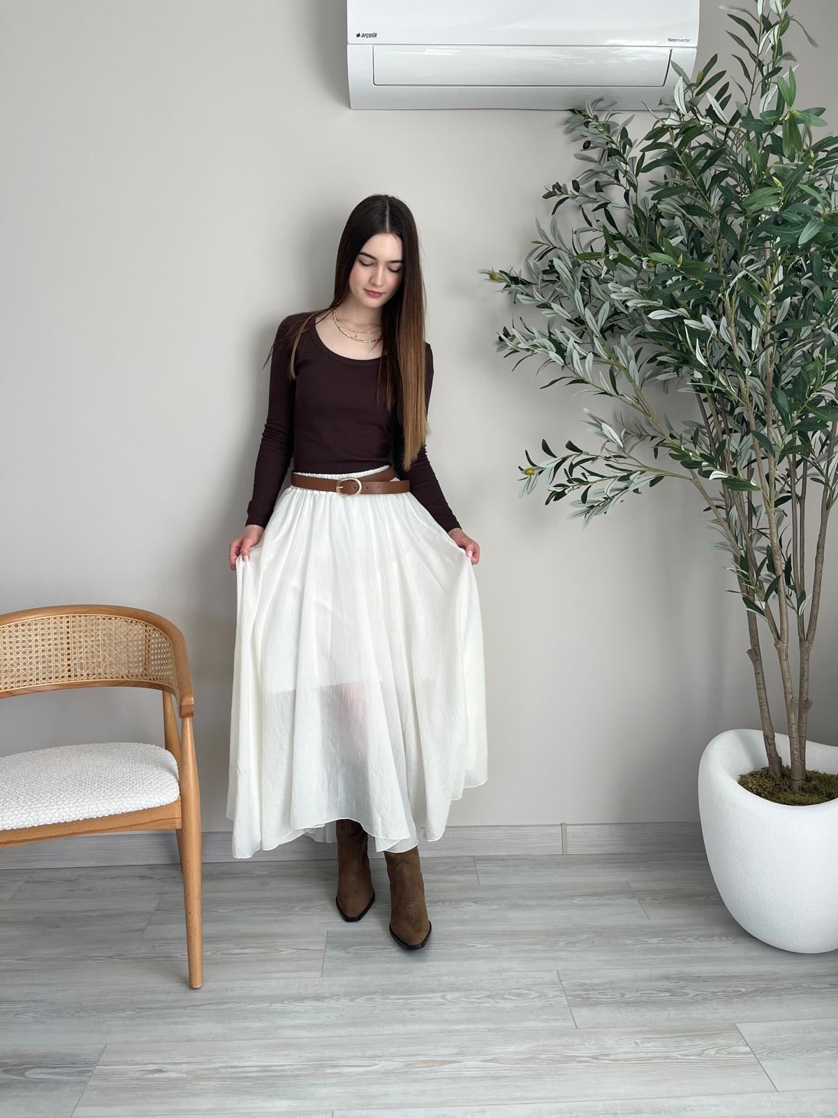 Ekru Asimetrik Kesim Astarlı Etek