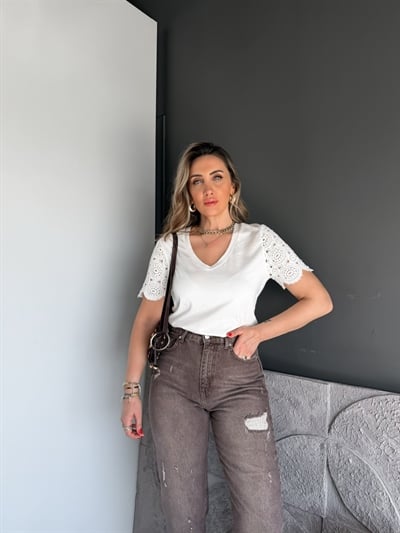 Beyaz Kolları Motifli Orijinal Tshirt