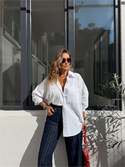 Beyaz Oversize Tek Cepli Gömlek