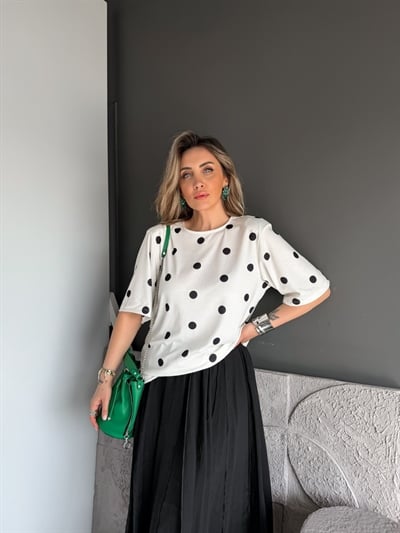 Beyaz Vatkalı Puantiyeli Tshirt