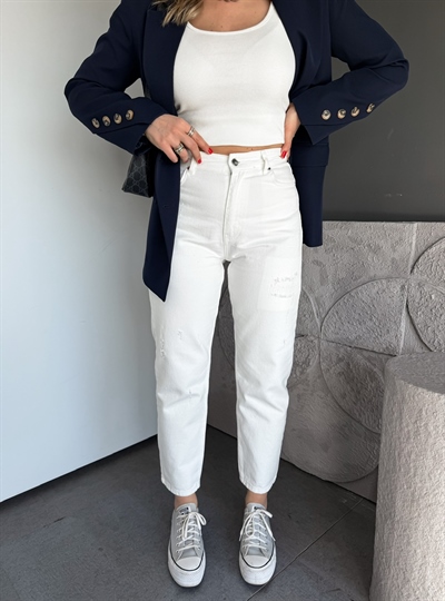 Beyaz Yırtık Parçalı Mom Jean