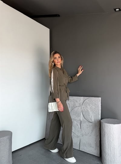 Haki Kolu Dantel Tasarımlı Takım