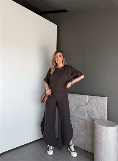 Kahve Yırtmaçlı Detaylı Beli Büzgülü Takım