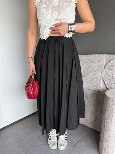 Siyah Astarlı Parçalı Tensel Etek