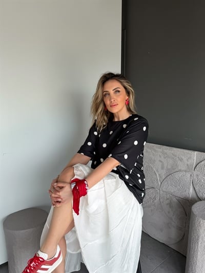 Siyah Vatkalı Puantiyeli Tshirt