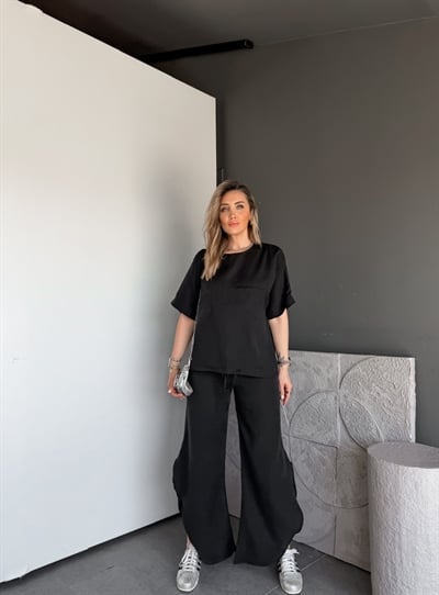 Siyah Yırtmaç Detaylı Beli Büzgülü Takım