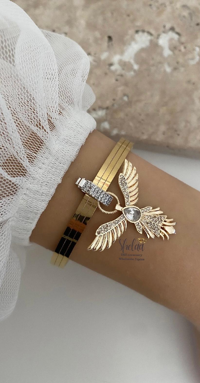 10889 Ajda Charm