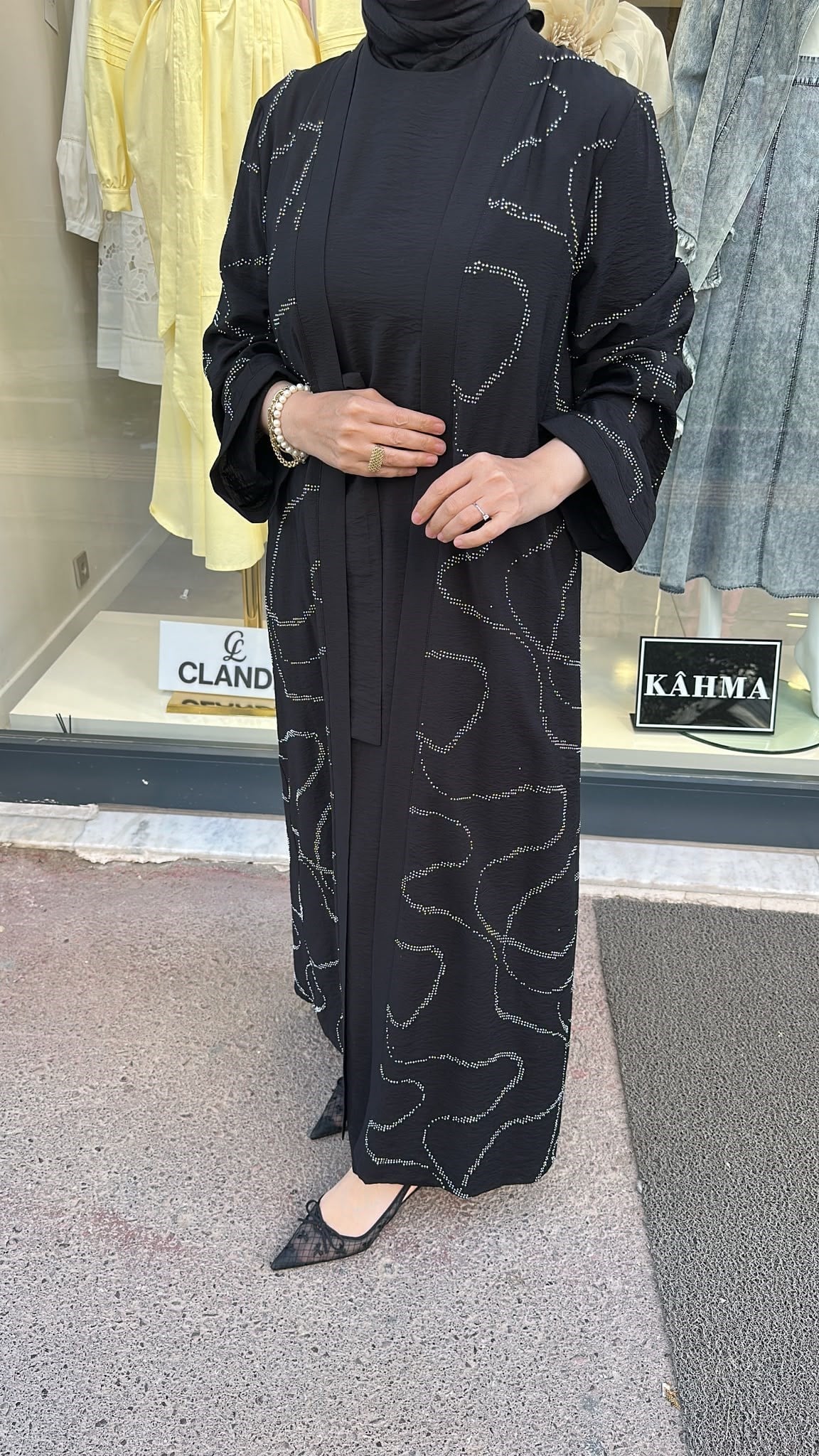 NUSS İÇLİ DIŞLI ABAYA