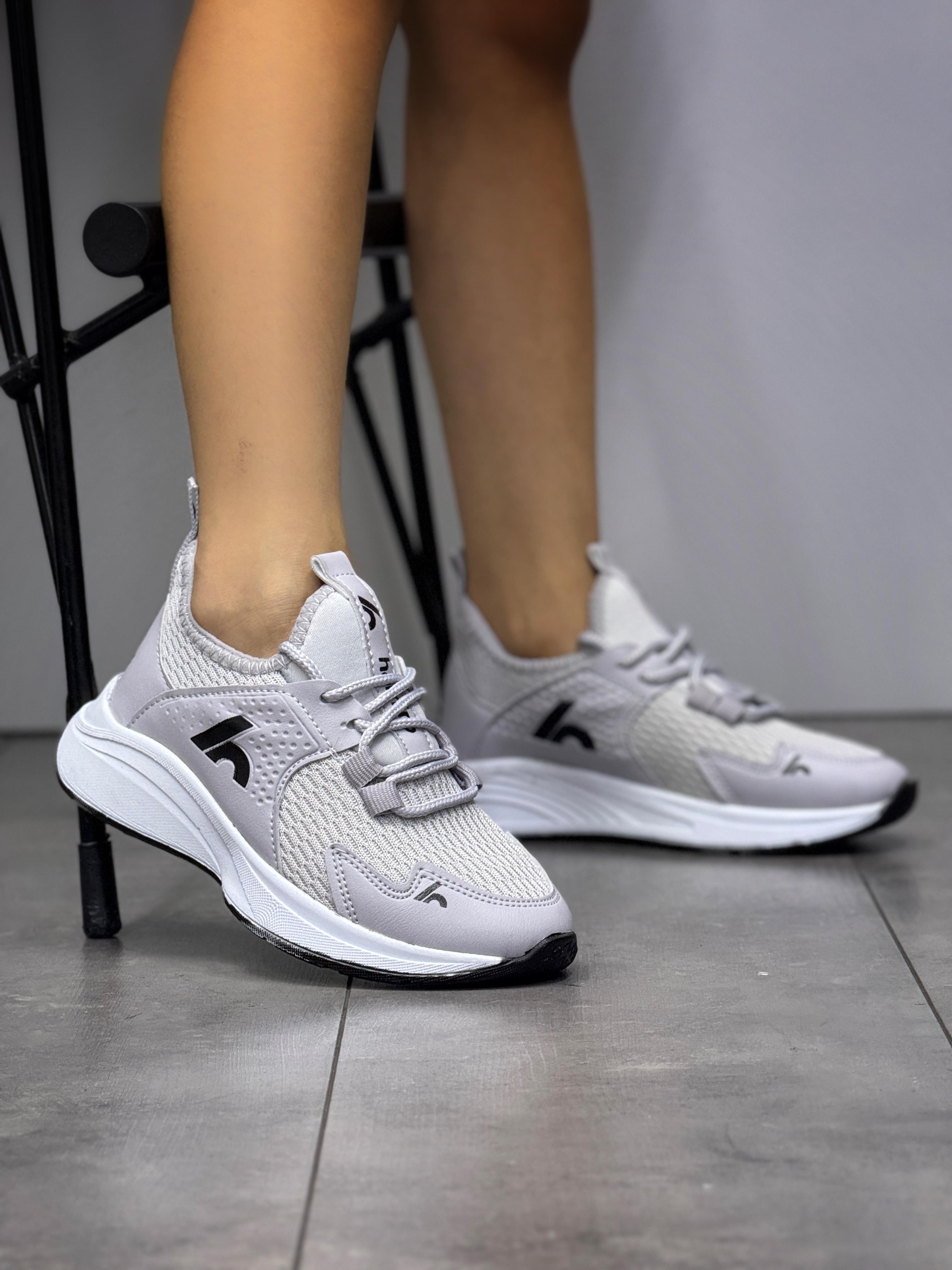 Bağcıklı Unisex Çocuk Spor Ayakkabısı-Buz-Siyah