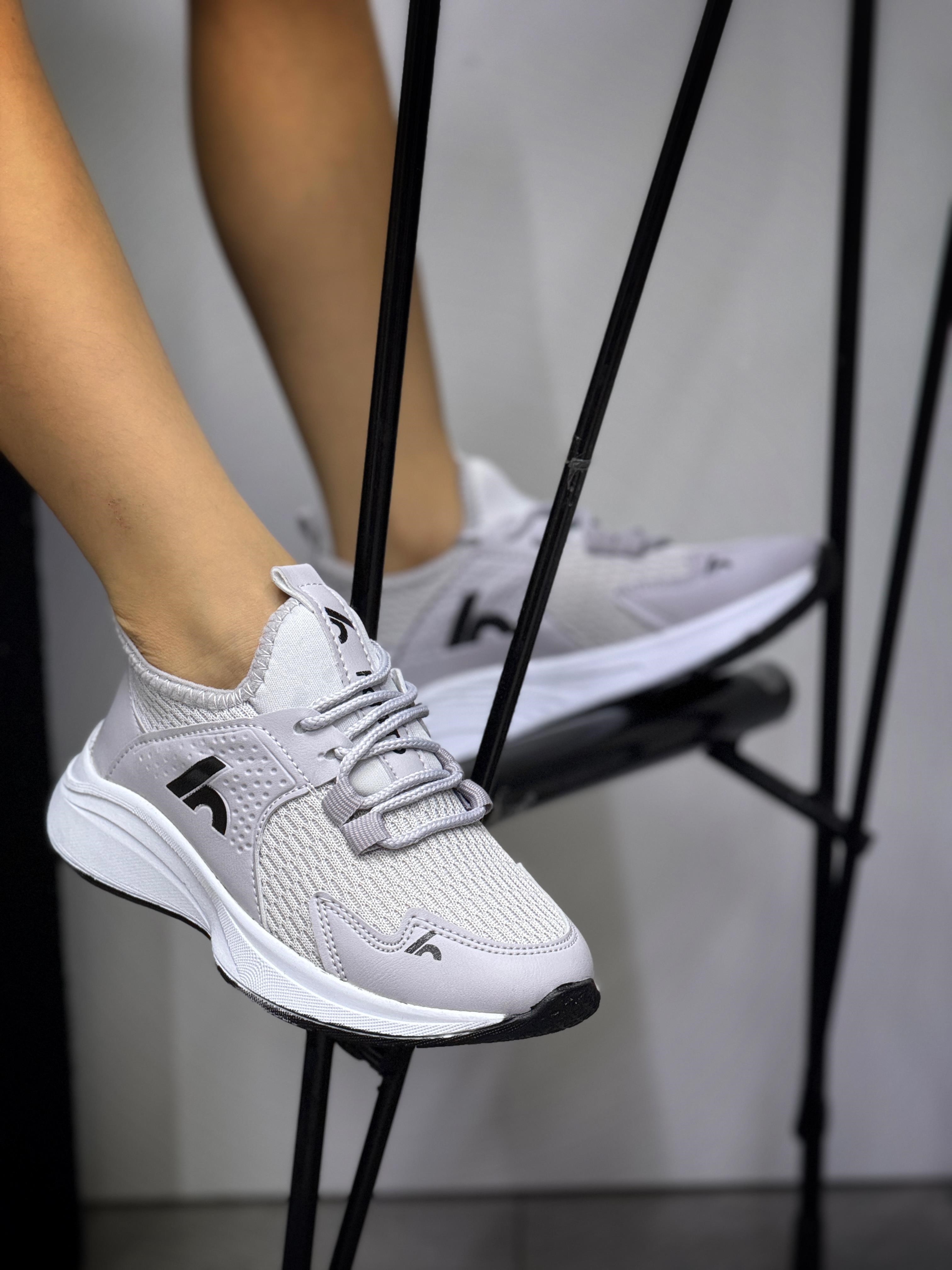 Bağcıklı Unisex Çocuk Spor Ayakkabısı-Buz-Siyah