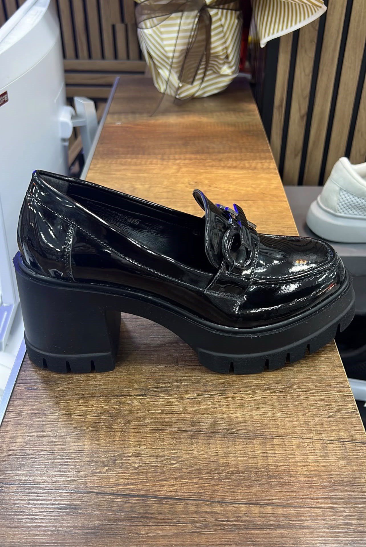 Kadın Metal Toka Detay Loaferayakkabı-Bej Rugan
