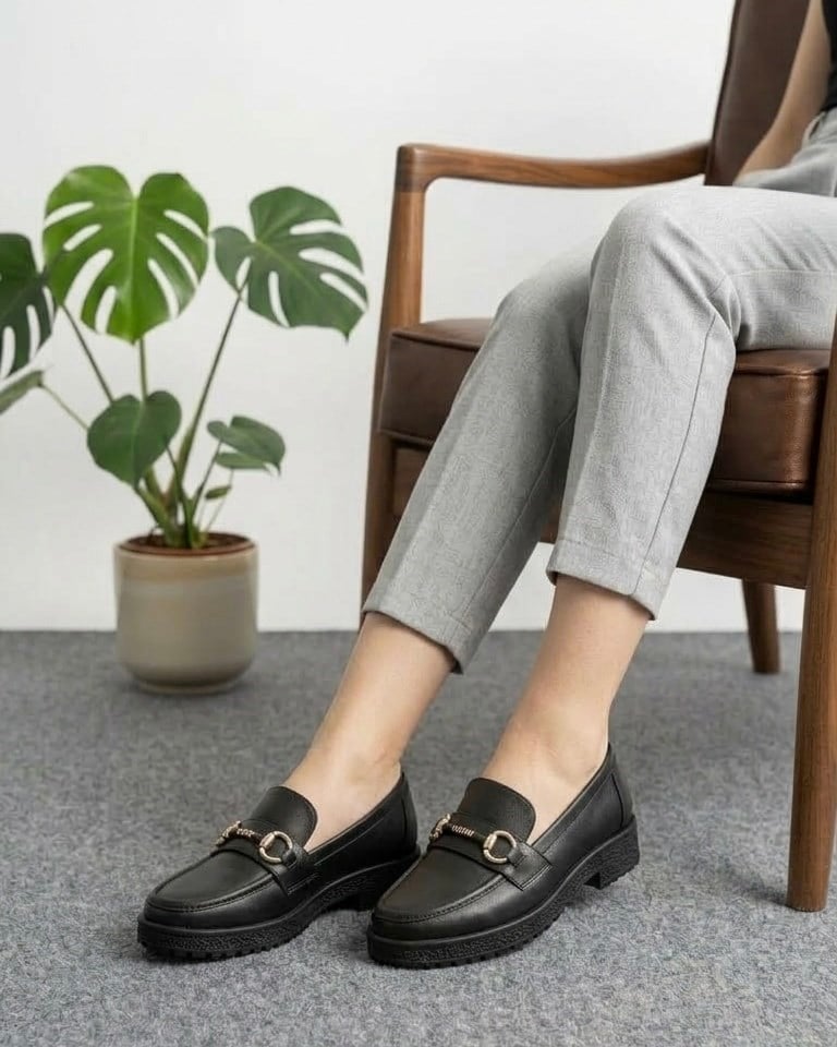 Kadın Tokalı Klasik Loafer Ayakkabı - Siyah