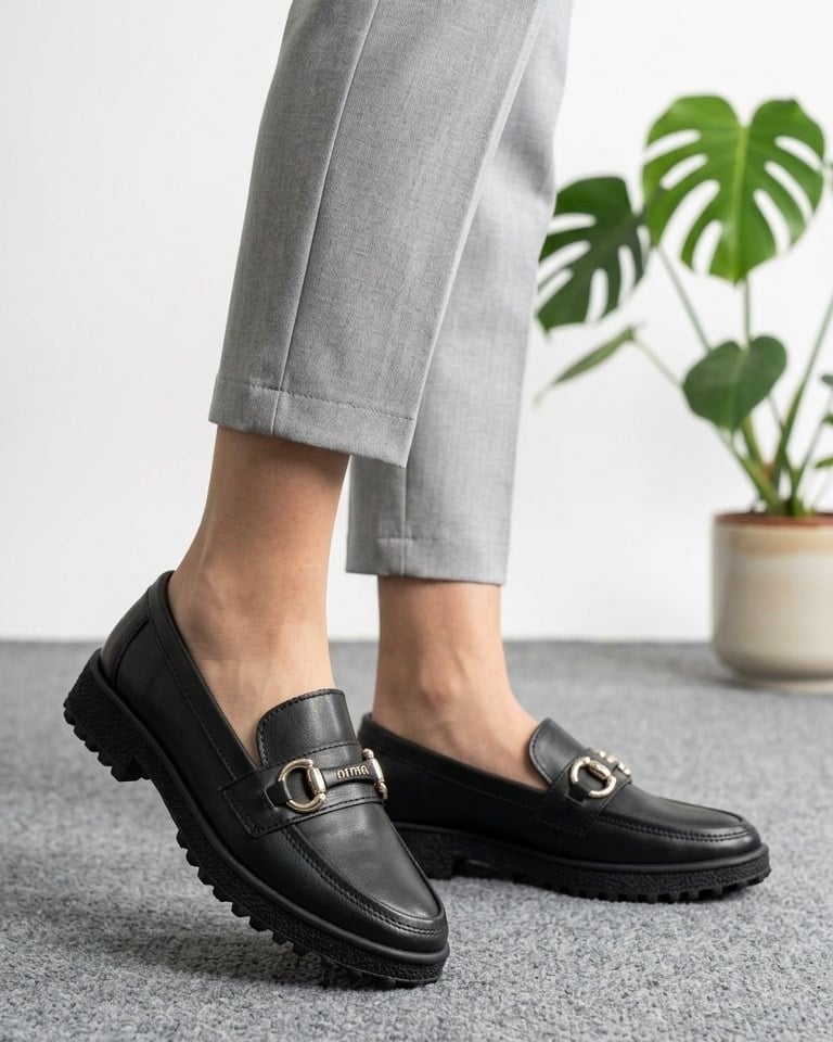 Kadın Tokalı Klasik Loafer Ayakkabı - Siyah