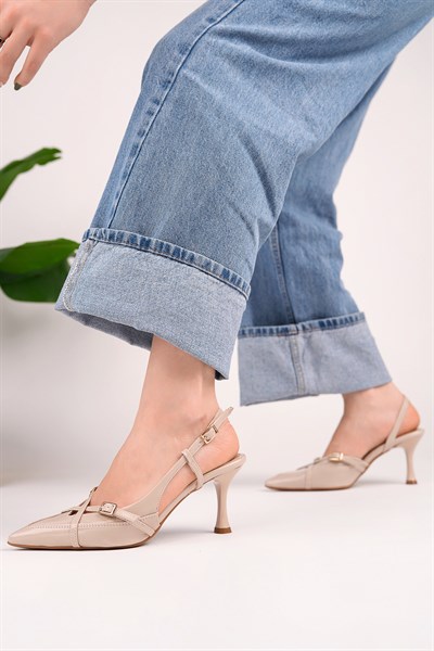 Kadın Sivri Burun Çapraz Bantlı İnce Topuklu Stiletto Ayakkabı - Bej