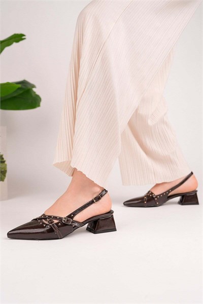Kadın Taş Detaylı Sivri Burun Şık Slingback Kısa Topuklu Ayakkabı - Bej