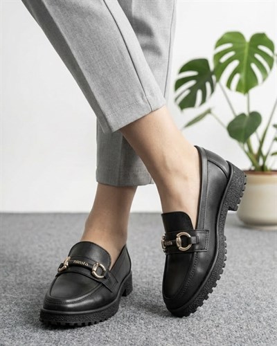 Kadın Tokalı Klasik Loafer Ayakkabı - Siyah