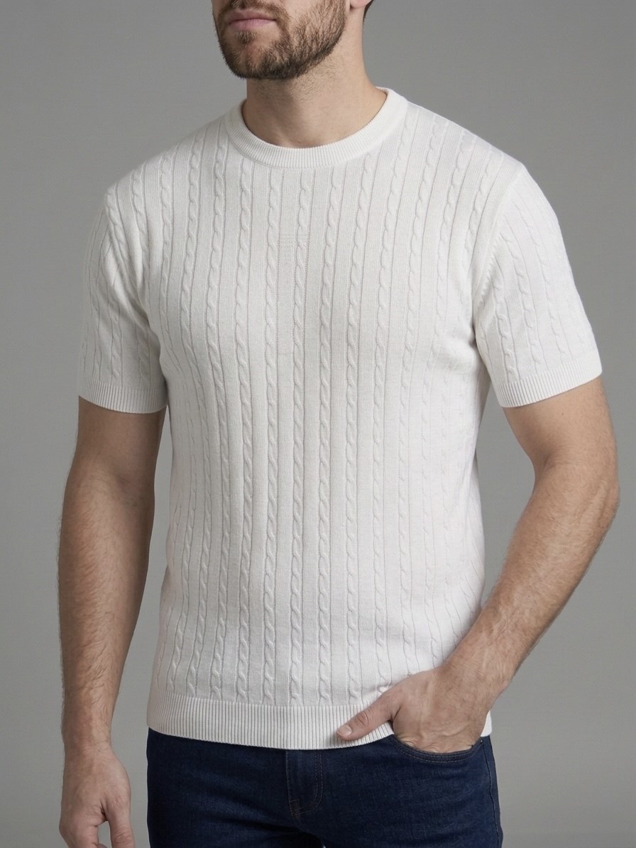 Homiro.com.tr'de erkekler için bej fitilli triko slim fit t-shirtleri bulabilirsiniz. En şık ve rahat erkek t-shirtleri için hemen tıklayın!