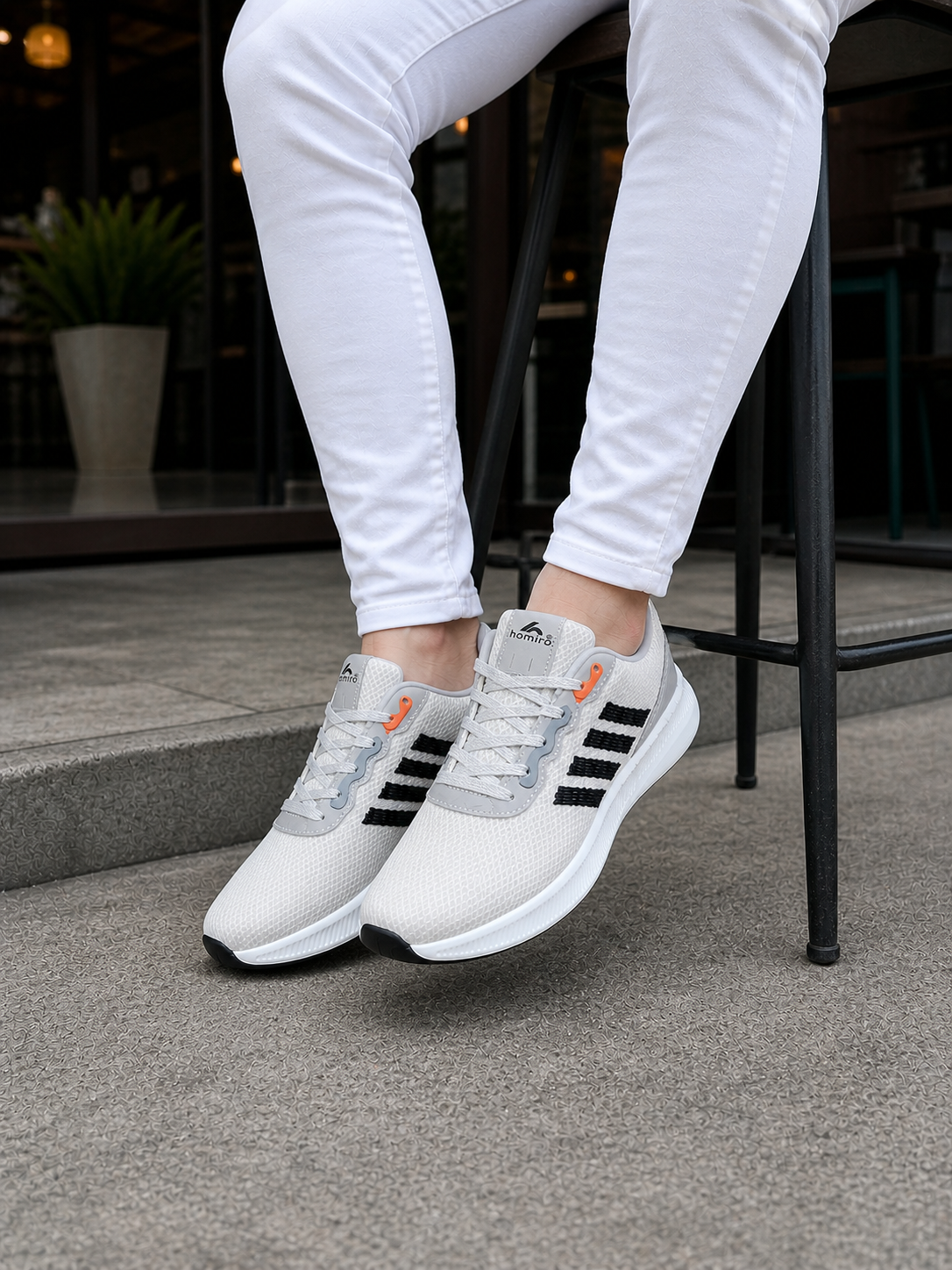 Homiro.com.tr'de Unisex Fuspetli Spor Ayakkabı-Buz Siyah modeli için uygun fiyatlarla hemen satın alın! Kaliteli malzeme ve şık tasarımıyla herkesin favorisi. Hemen sipariş verin, avantajlı fırsatları kaçırmayın!