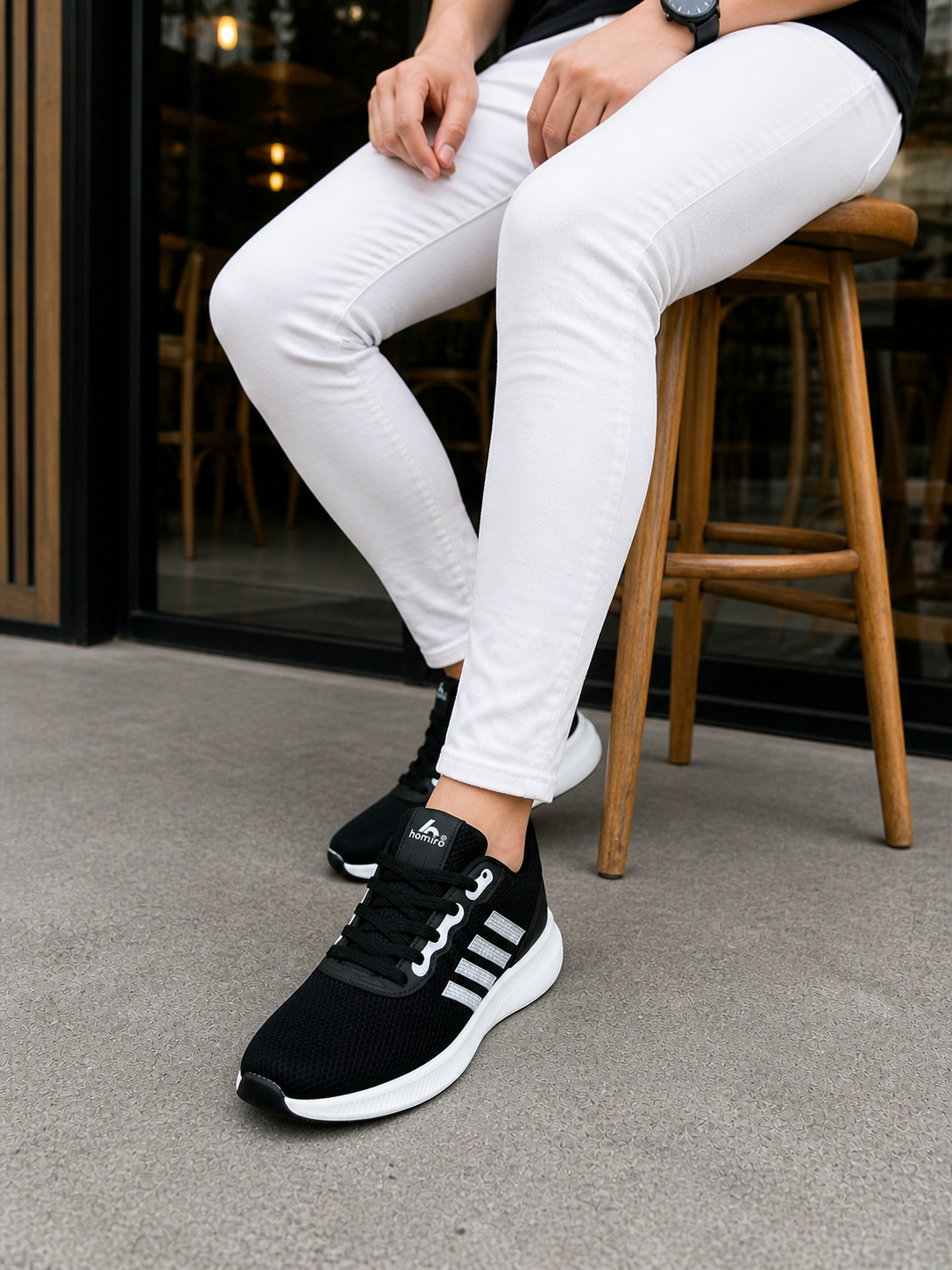 homiro.com.tr'de Unisex Fuspetli Spor Ayakkabı-Siyah-Beyaz için kaliteli ve şık seçenekleri keşfedin! Tarzınızı yansıtan uygun fiyatlı spor ayakkabılar homiro.com.tr'de sizi bekliyor. Hemen inceleyin!