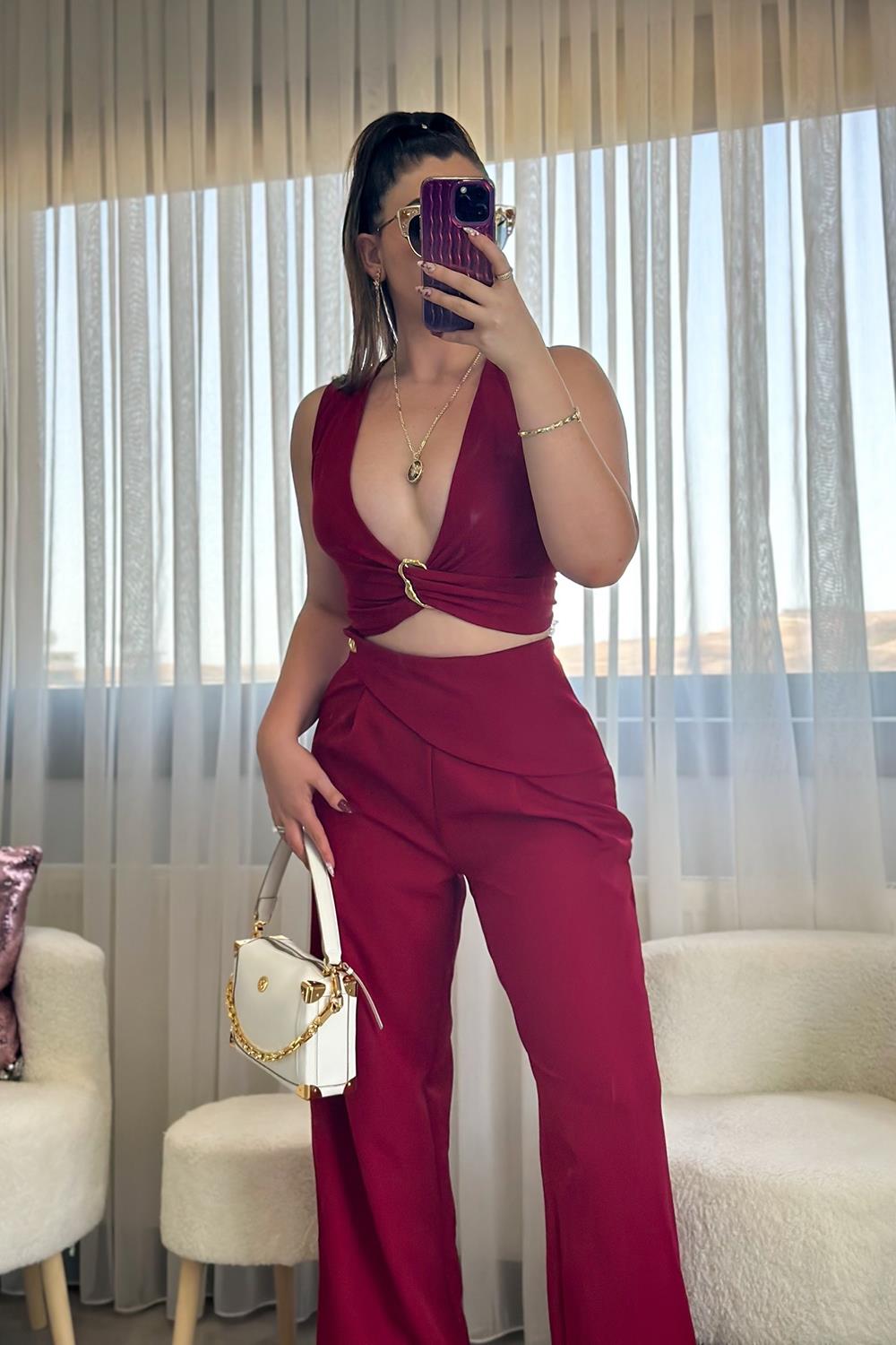 Isabella Toka Detaylı Takım