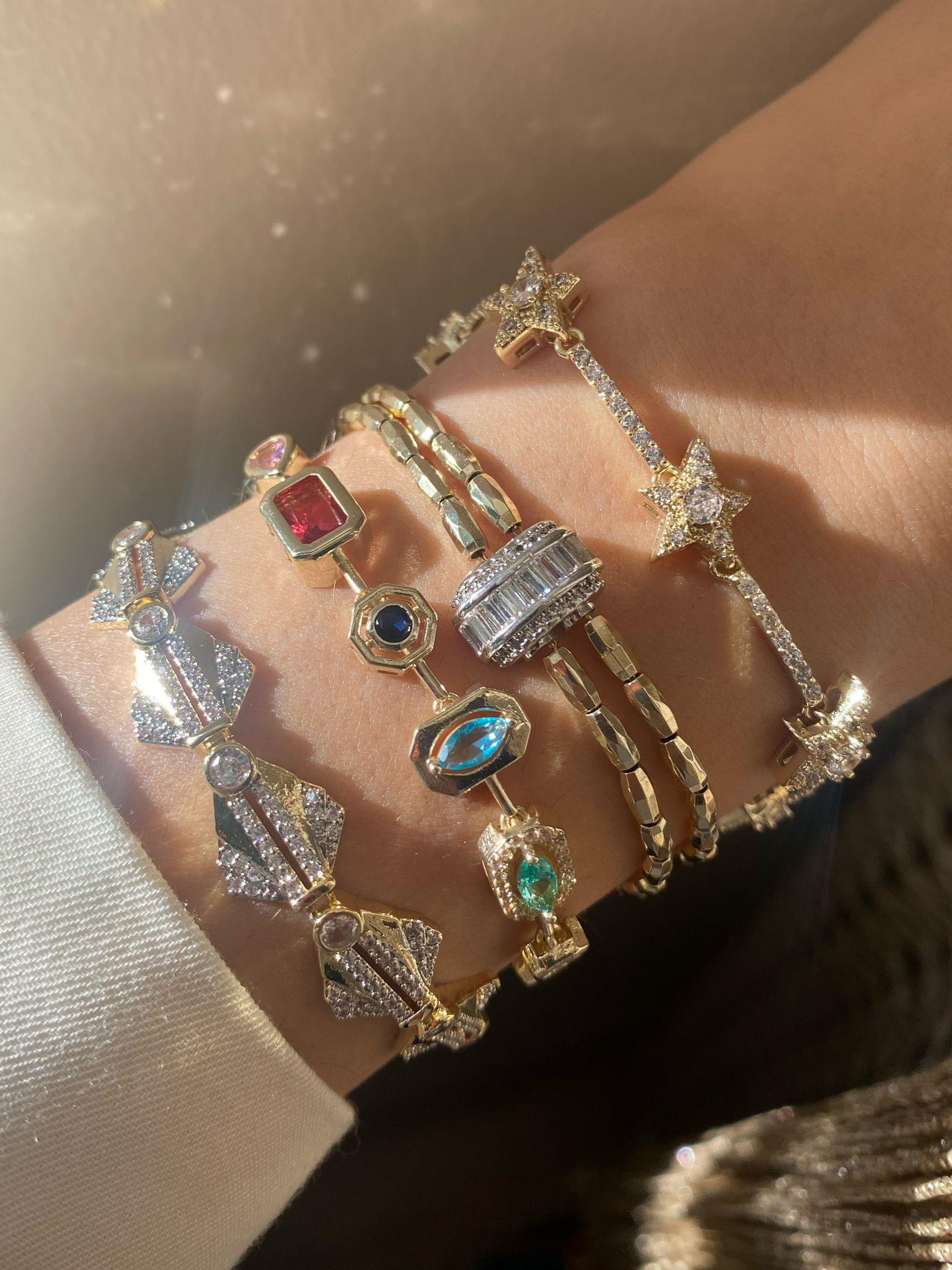 2 Sıra Gold Taşlı Tasarım Bileklik