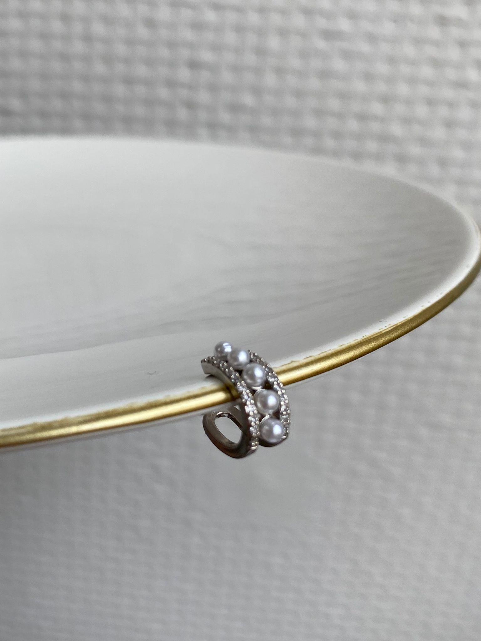 İnci Detay Taşlı Silver Kıkırdak Küpe