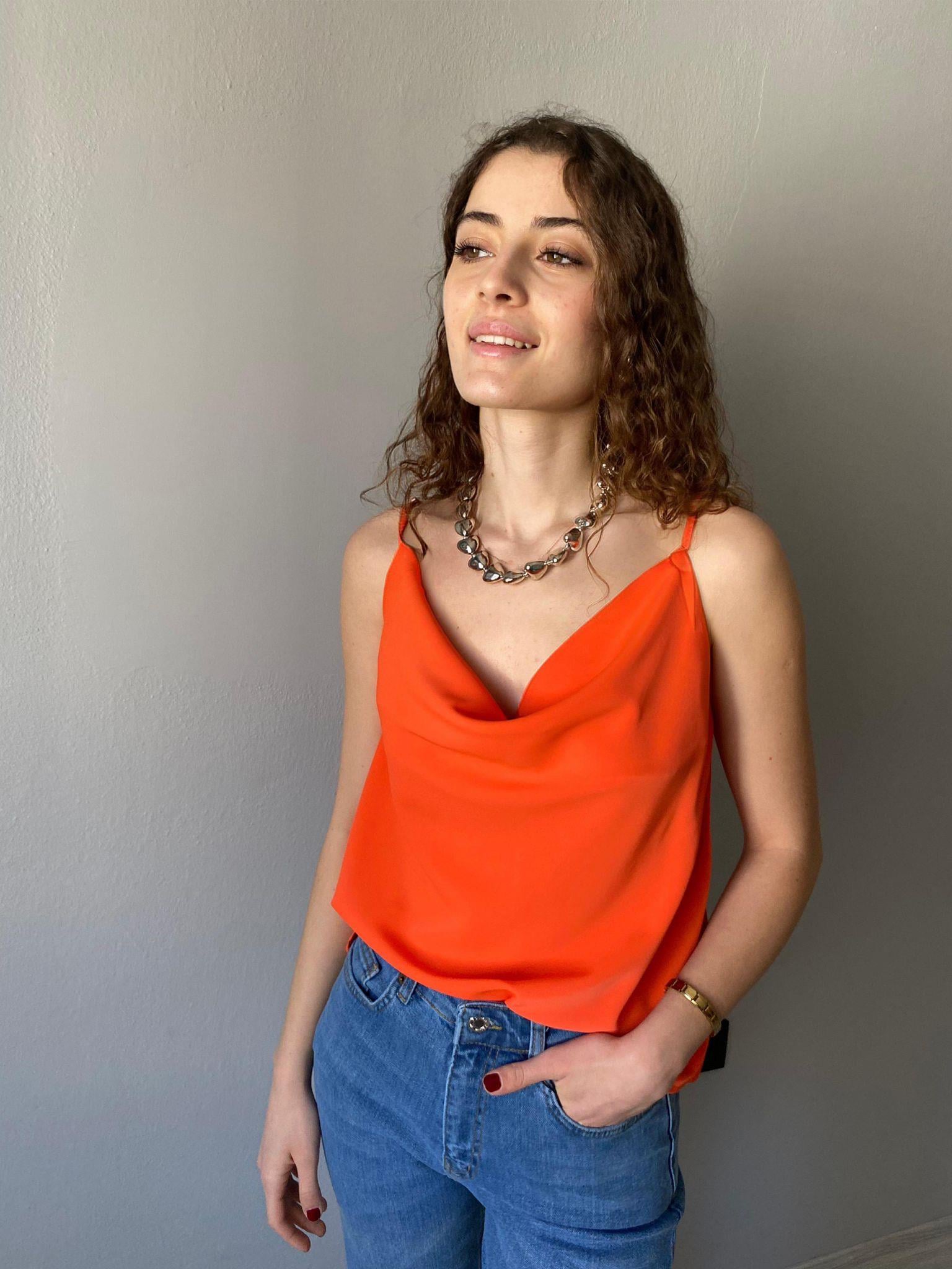 İp Askılı Saten Degaje Yaka Bluz Oranj