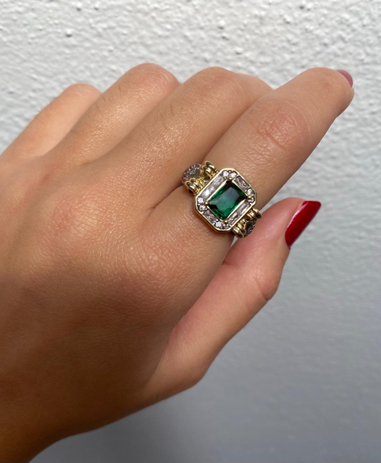 Marka Model Yeşil Baget Taşlı Ayarlanabilir Yüzük