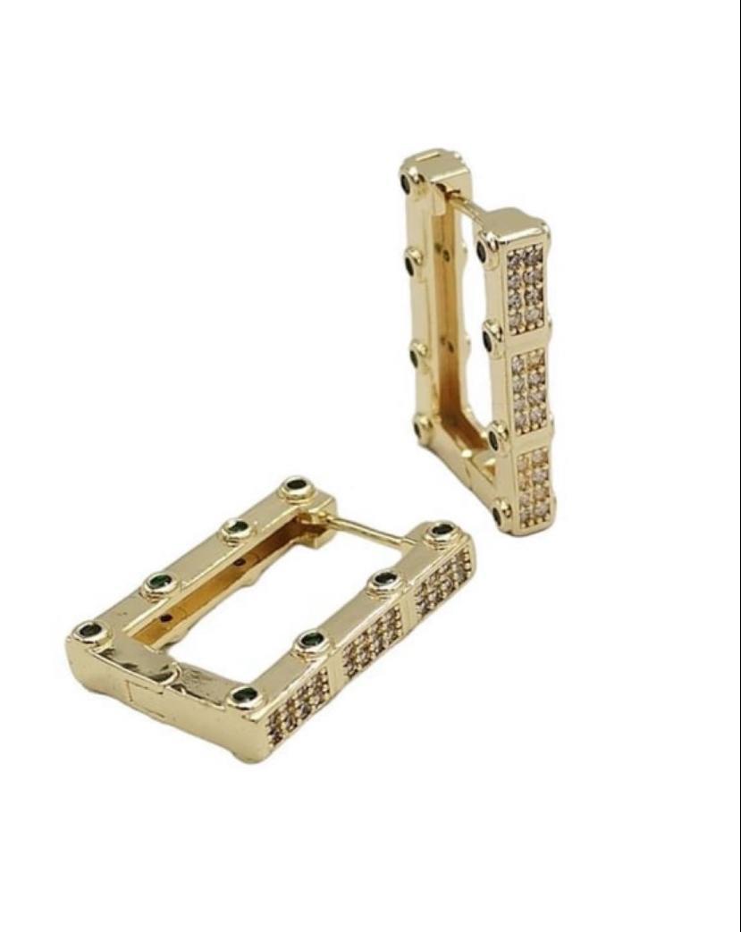 Tasarım Serenay Yeşil Taşlı Marka Model Siyana Küpe