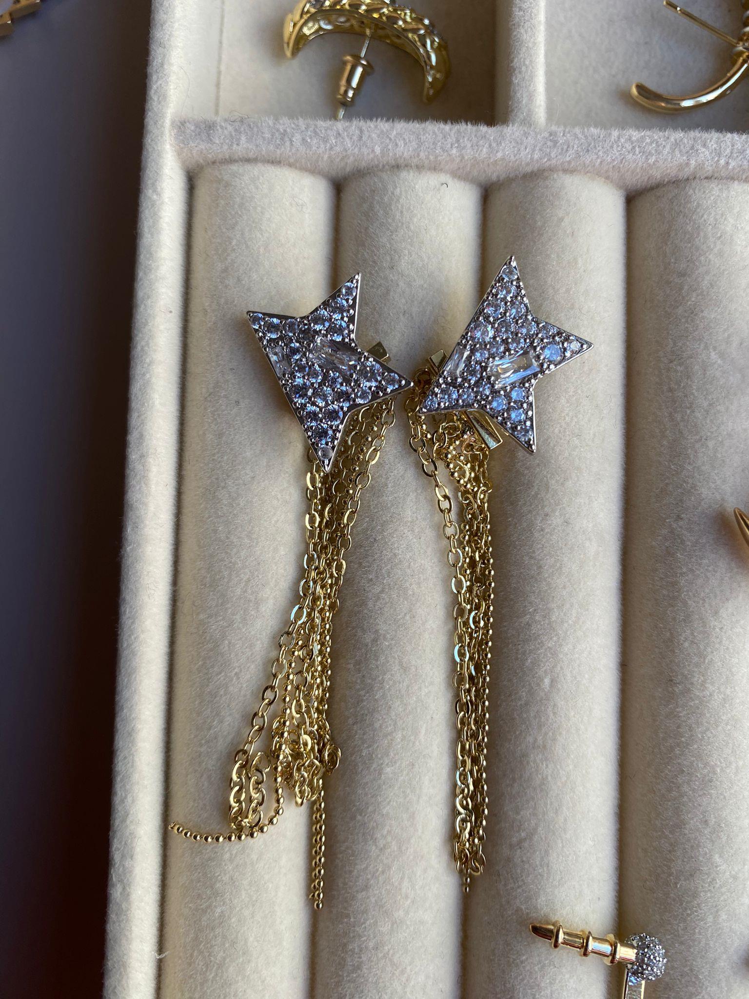 Yıldız Taşlı Sarkıntılı Gold Çelik Niya Küpe