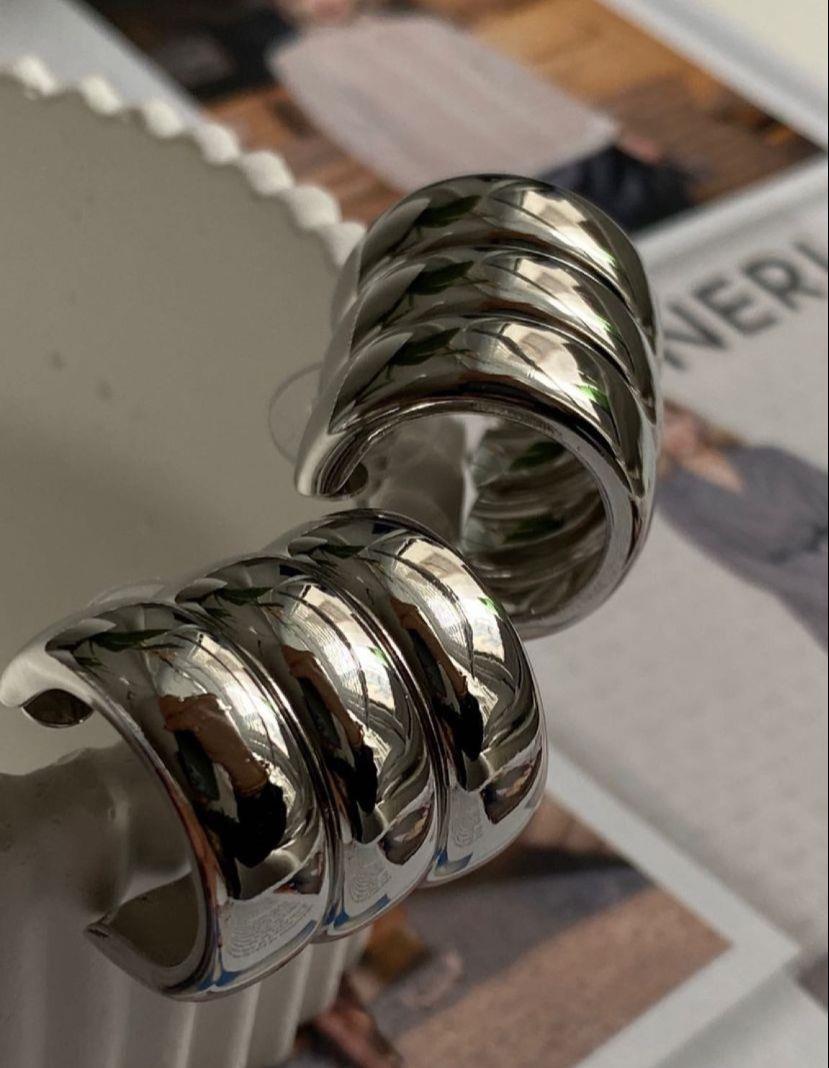 3 Sıra Bombeli Küpe