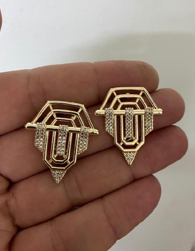 Marka Model Gold Ok Taşlı Serenay Küpesi