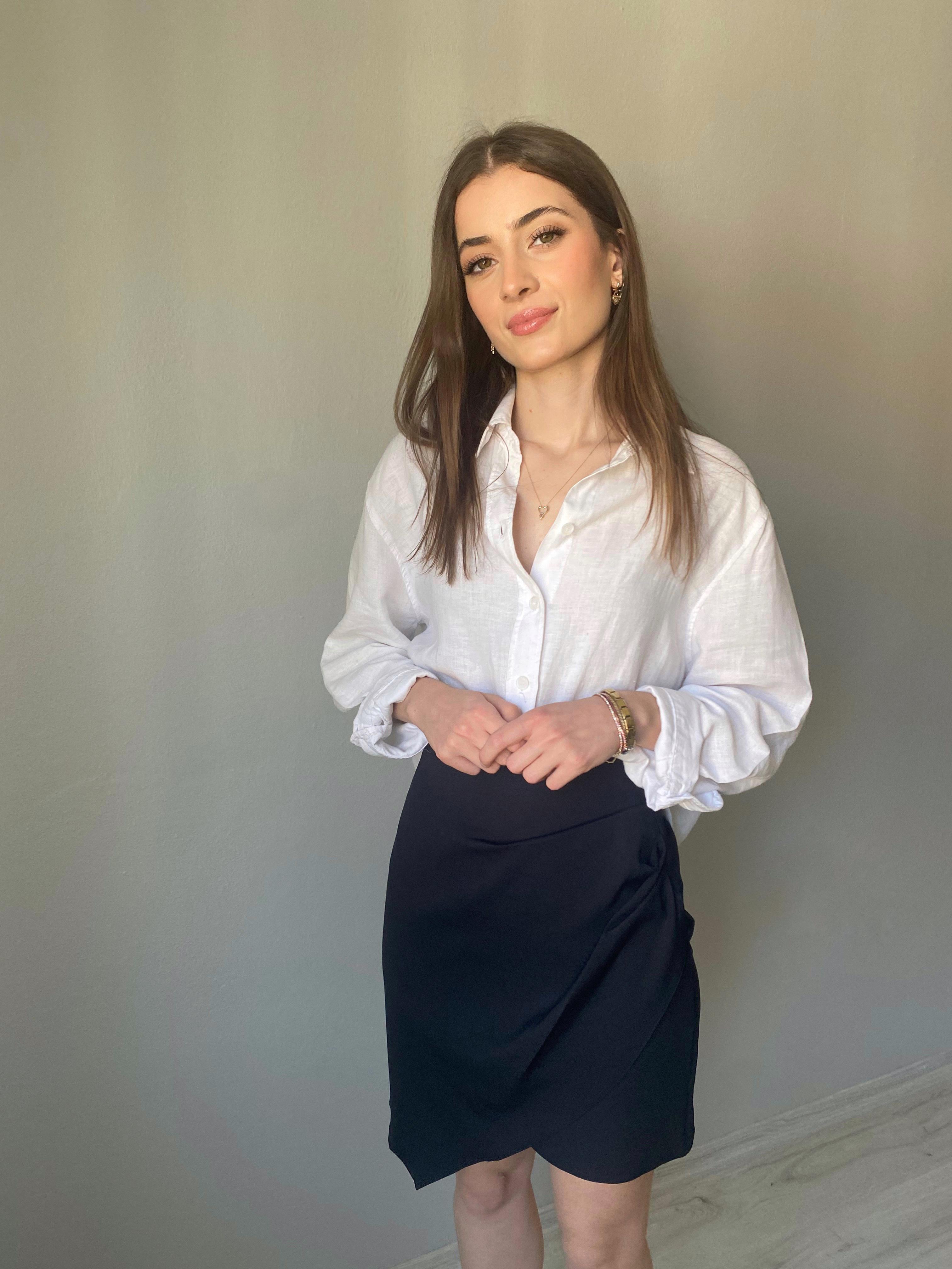 Siyah Yüksek Asimetri Kısa Etek 