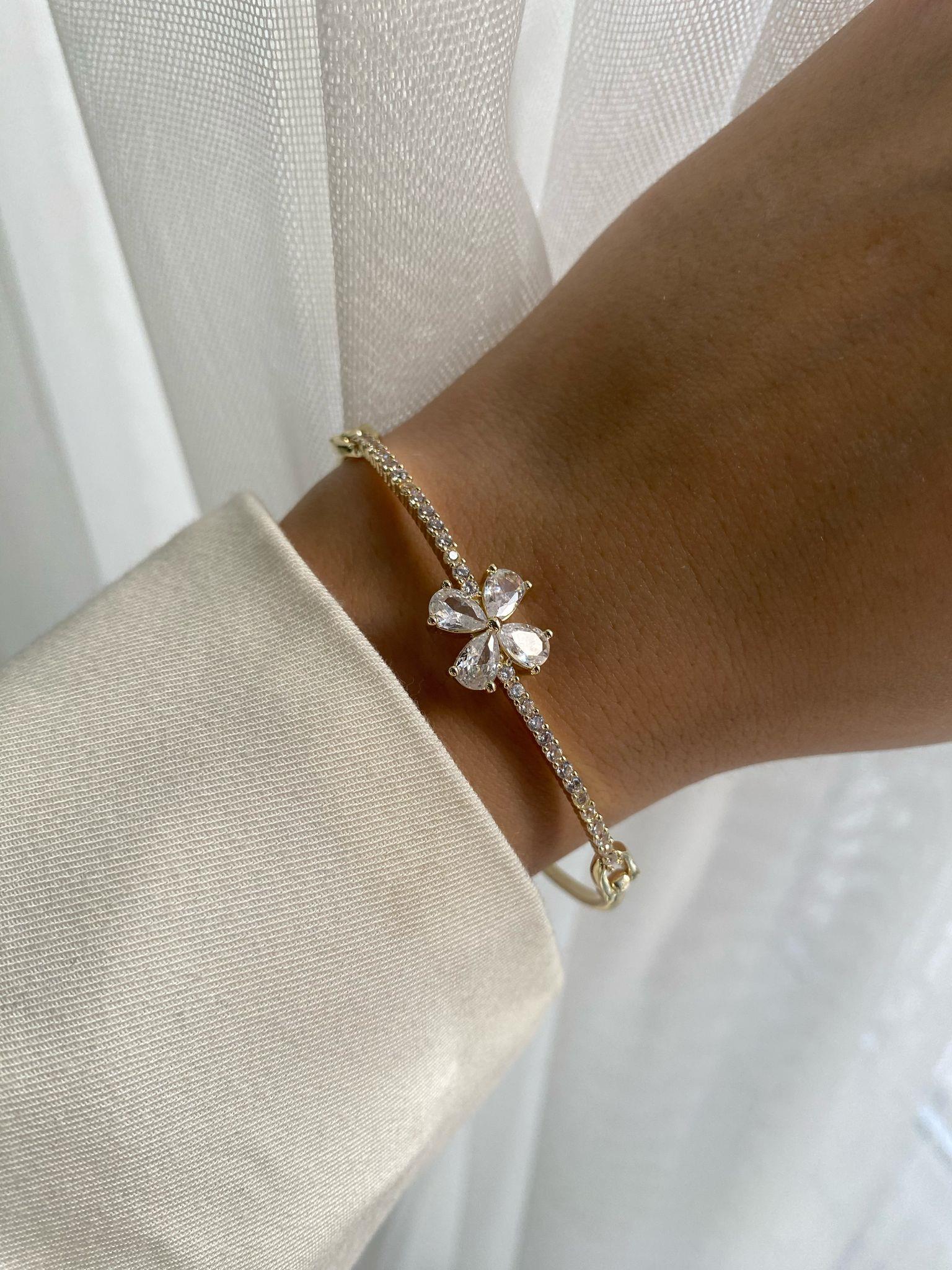 Tasarım Gold Taşlı Çiçek Kelepçe