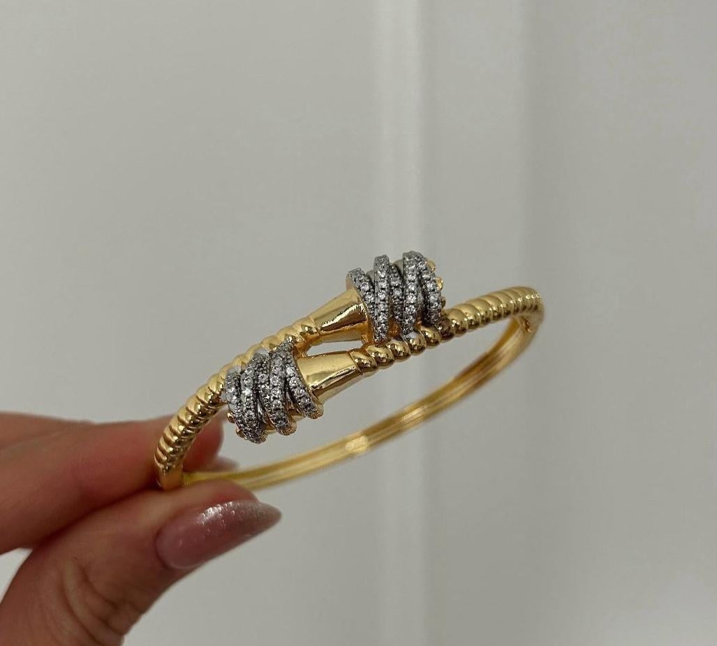 Tasarım Gold Taşlı Premium Kelepçe