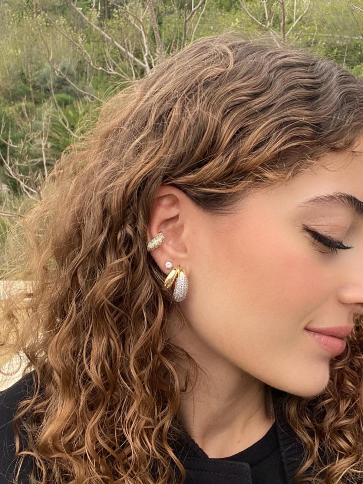 Tasarım Taşlı Çift Görünümlü Bombeli Küpe