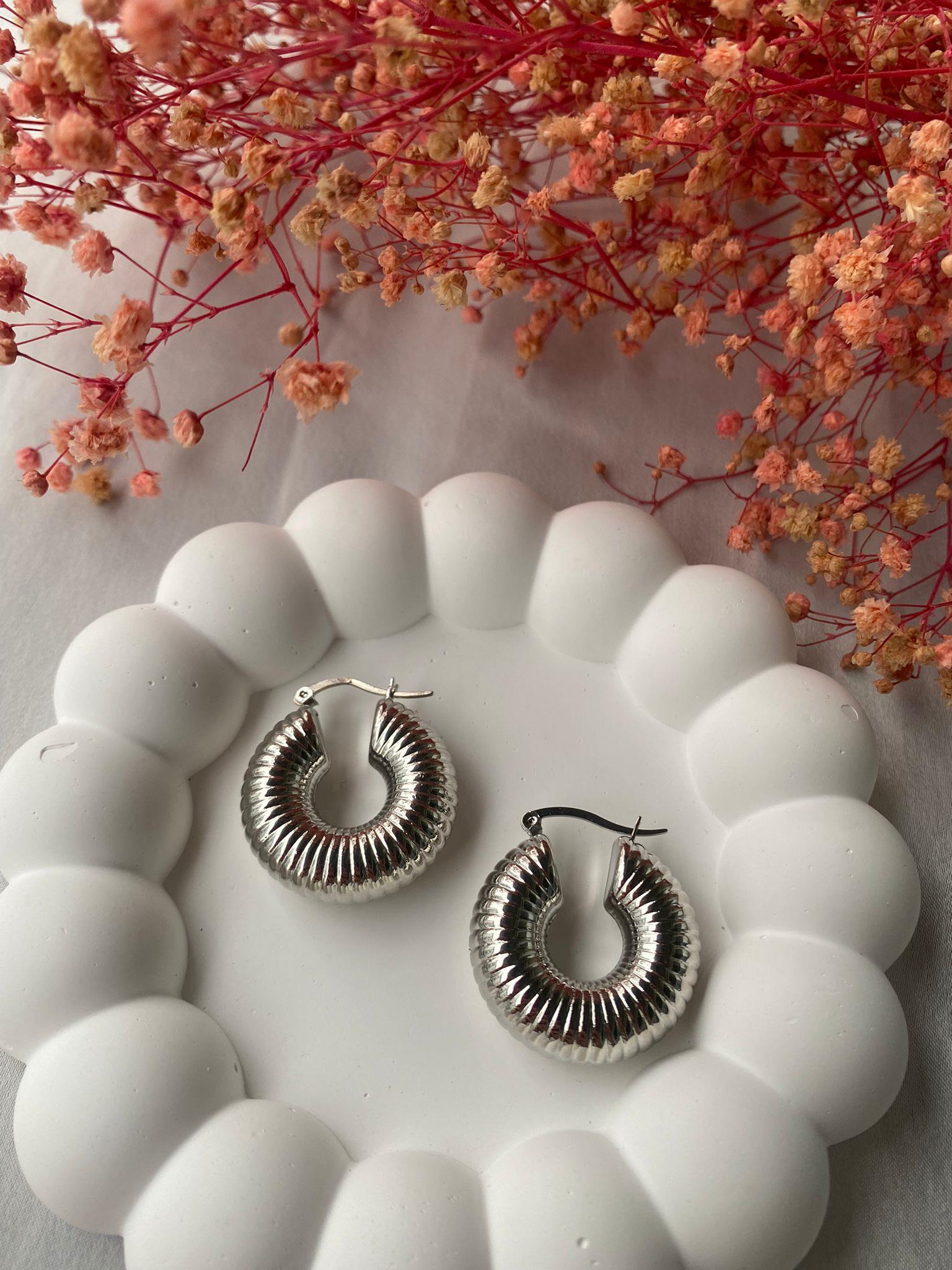 Tırtıklı Vintage Çelik Küpe