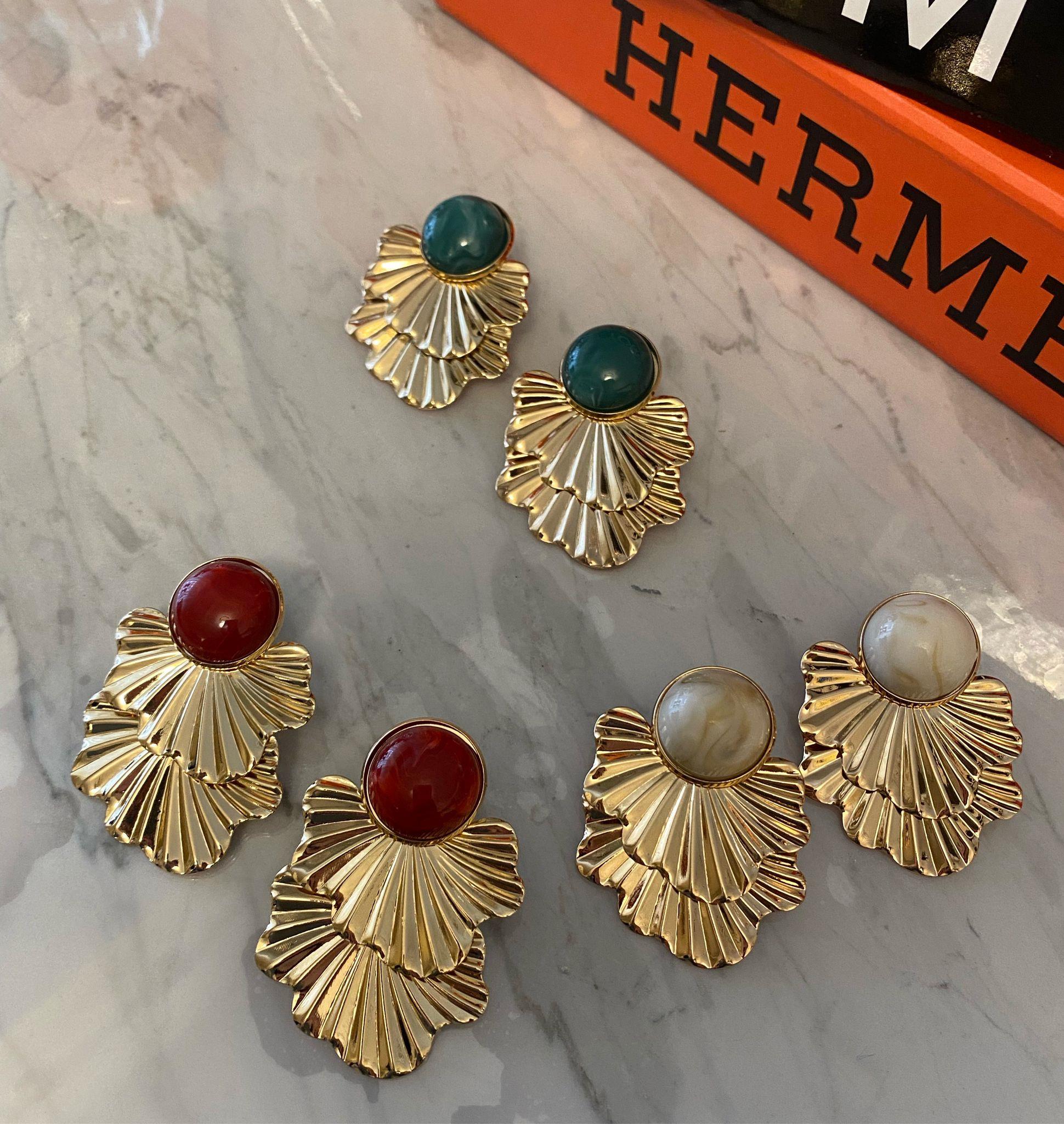 Yeşil Gold Detay Yaprak Küpe