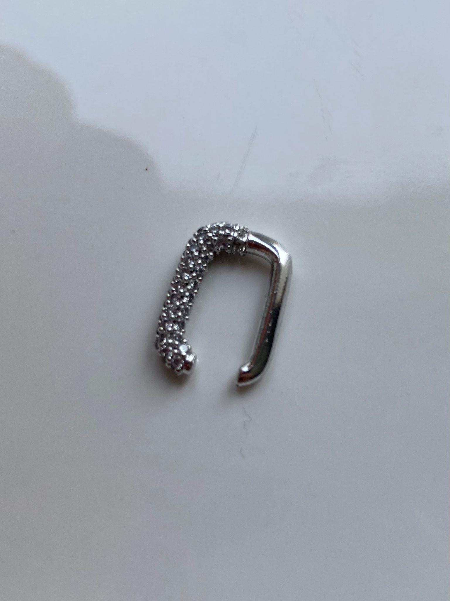 Zirkon Taşlı Vip Dikdörtgen Silver Kıkırdak Küpe