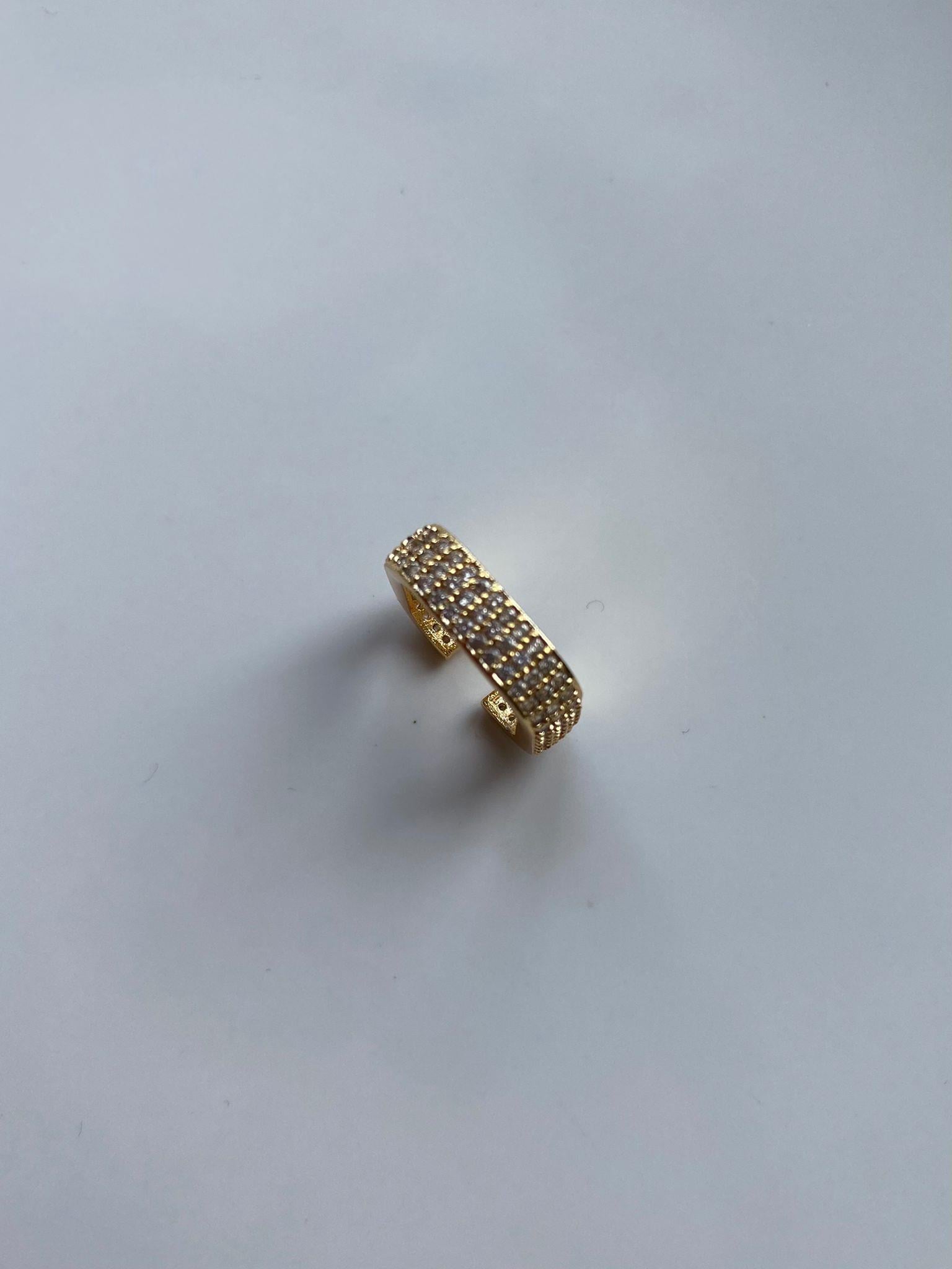 Zirkon Taşlı Vip Gold Kare Kıkırdak Küpe