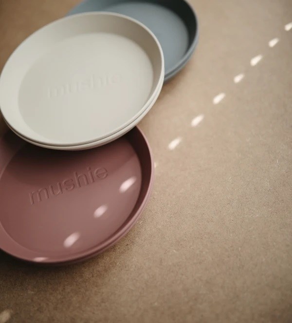 Mushie Round Plate Dinnerware 2li Set Woodchuck