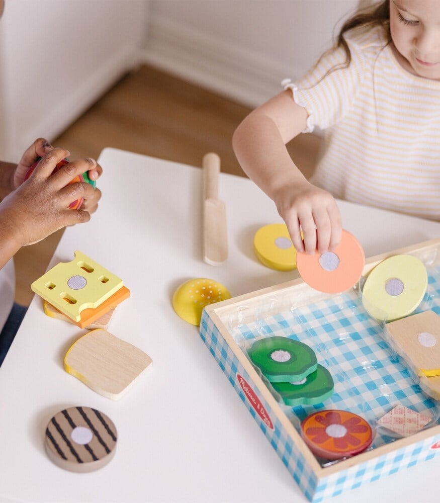 Melissa &  Doug Ahşap Gıdalarımız Sandviç Set (17 Parça)