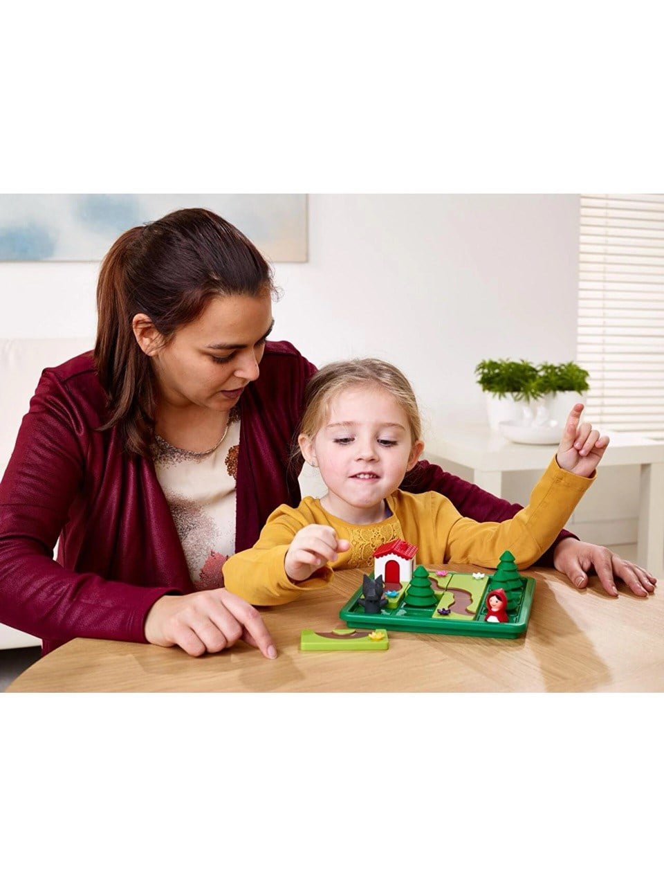 Smart Games Little Red Riding Hood Kutu Oyunu
