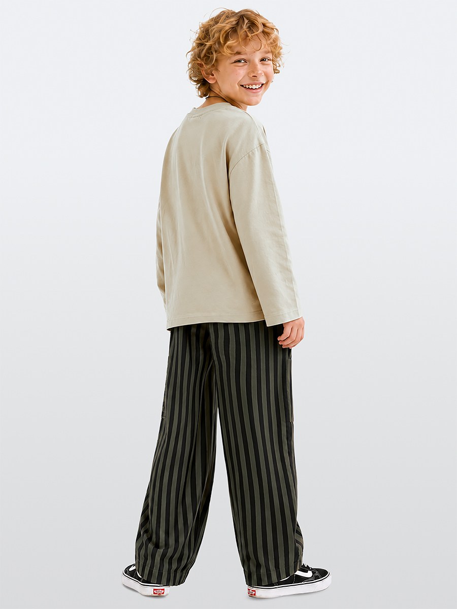Denokids Nice Day Erkek Çocuk  Oversize T-shirt ve Çizgili Dokuma Gabardin Pantolon Takımı