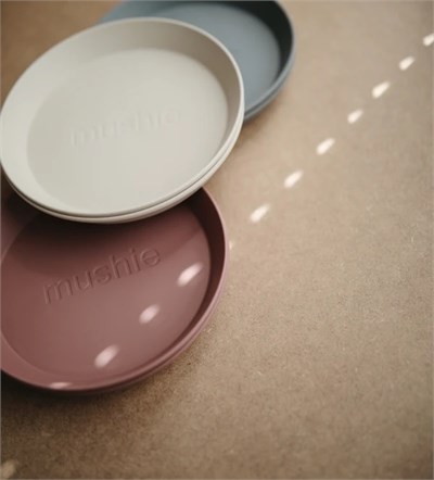 Mushie Round Plate Dinnerware 2li Set Woodchuck