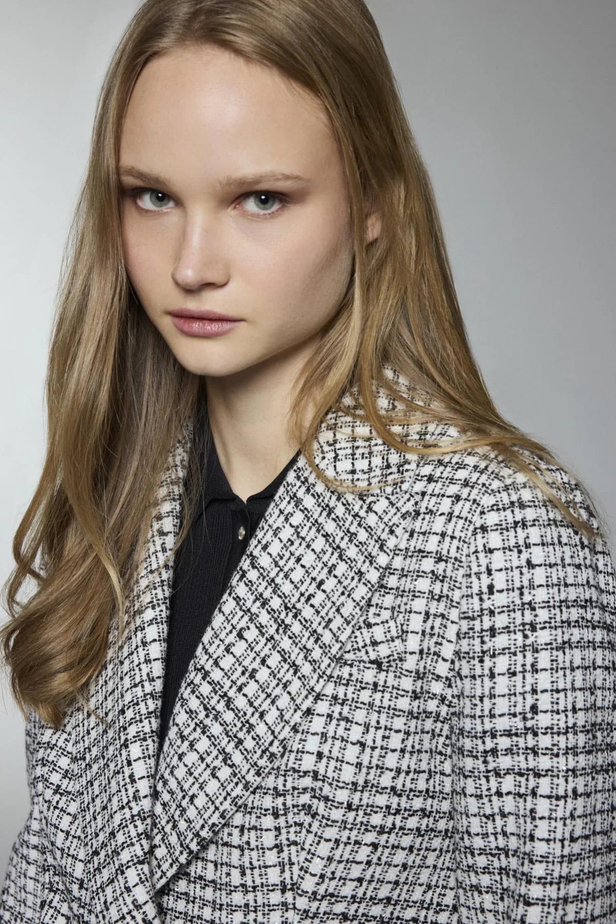 Kruvaze Yaka Düğmeli İnci Ekru Ceket C-0109