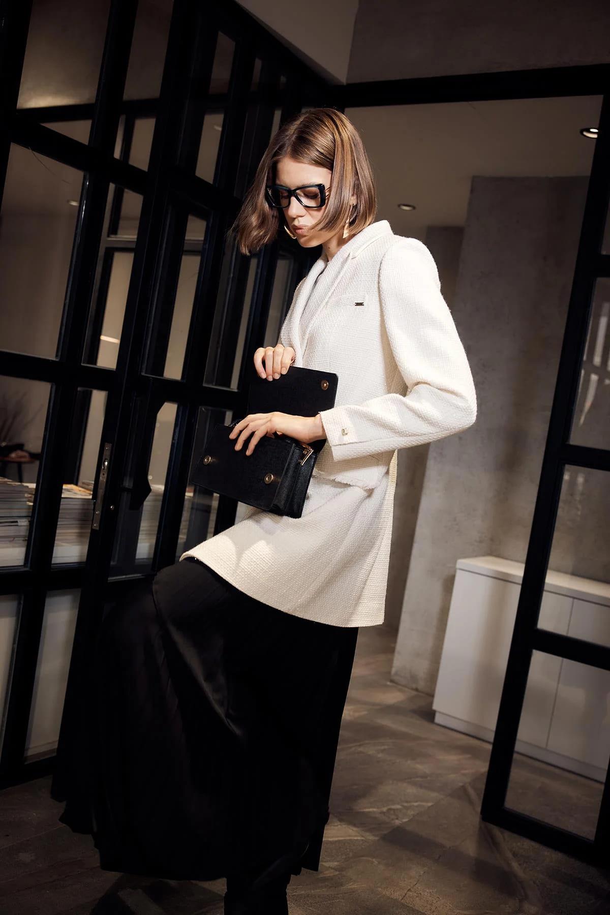 Kruvaze Yaka Düğmeli Ekru Ceket C-0109