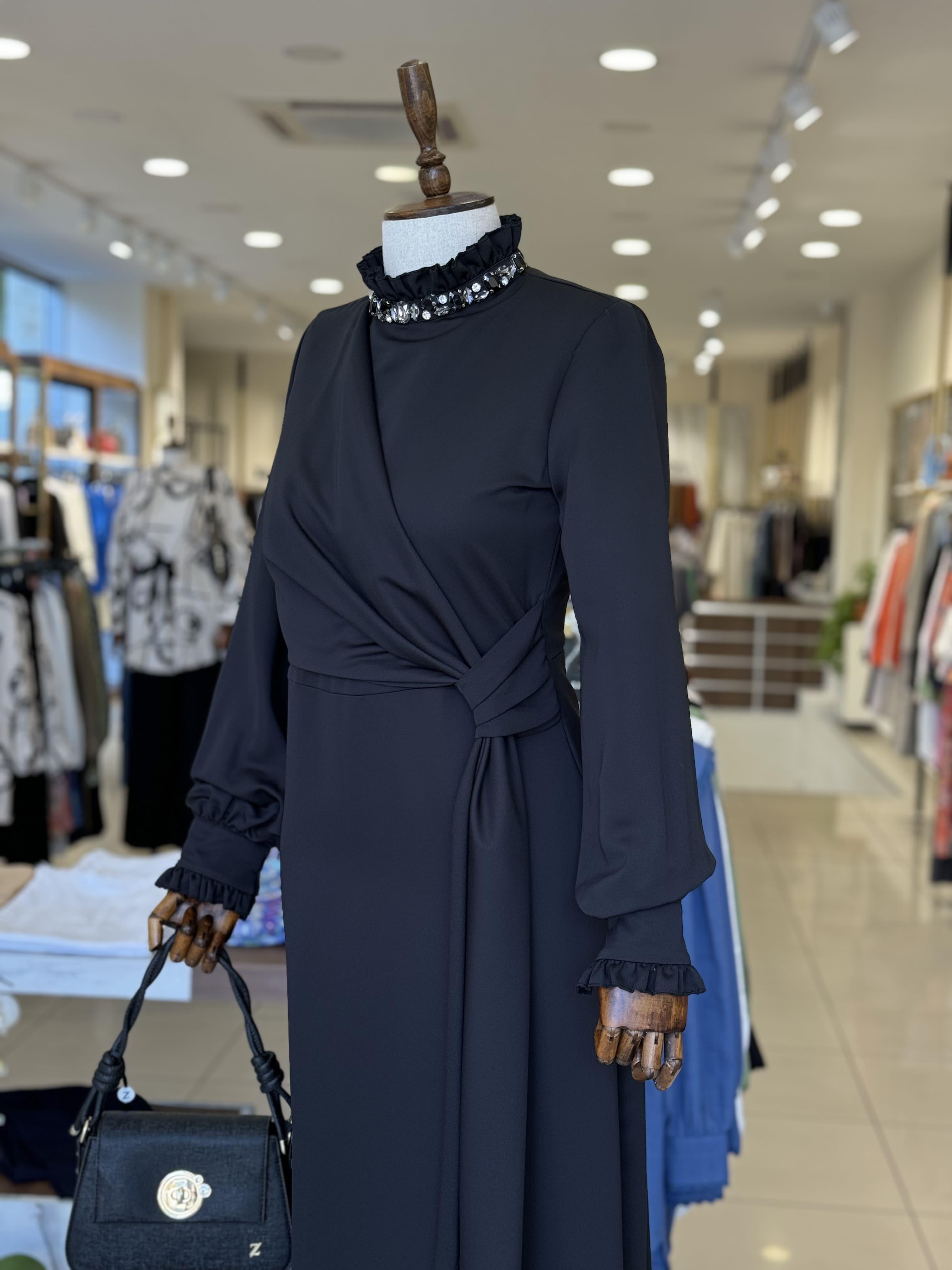 Yaka Taş Detaylı Siyah Abiye 0371