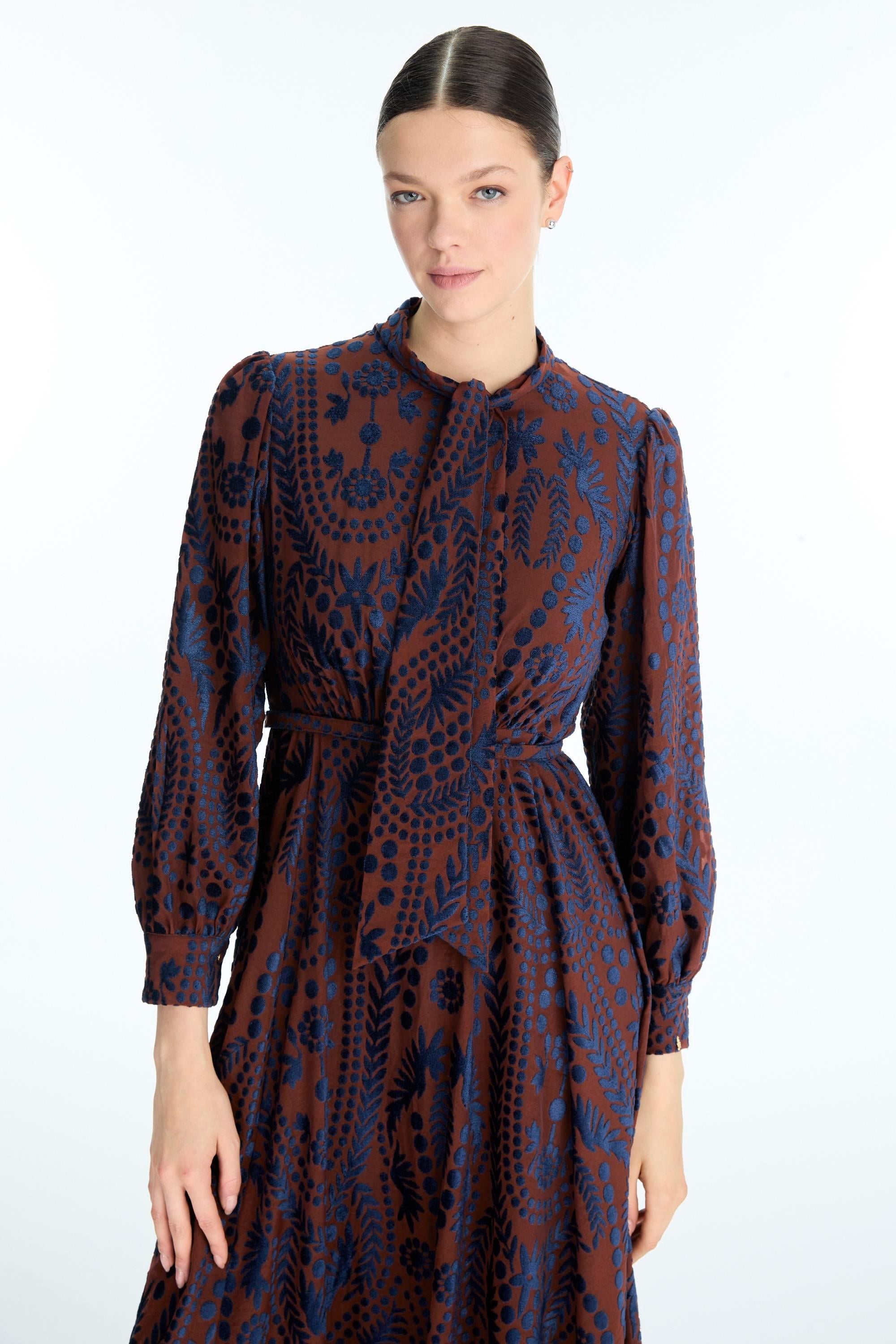 Desenli Fiyonk Yaka Detaylı Lacivert/Kiremit Elbise E-0536