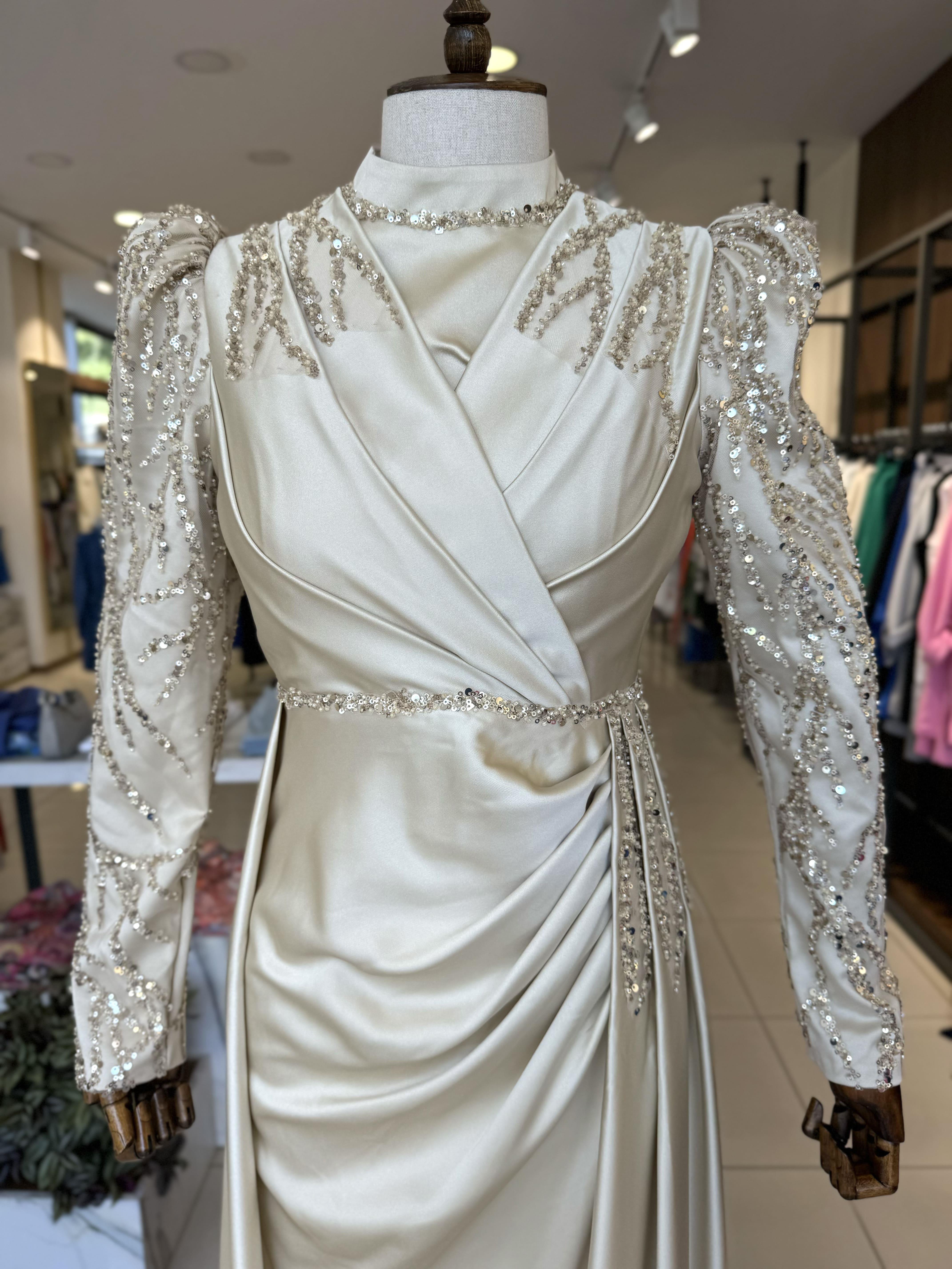 İşleme Detaylı Uzun Bej Elegans Abiye 2363